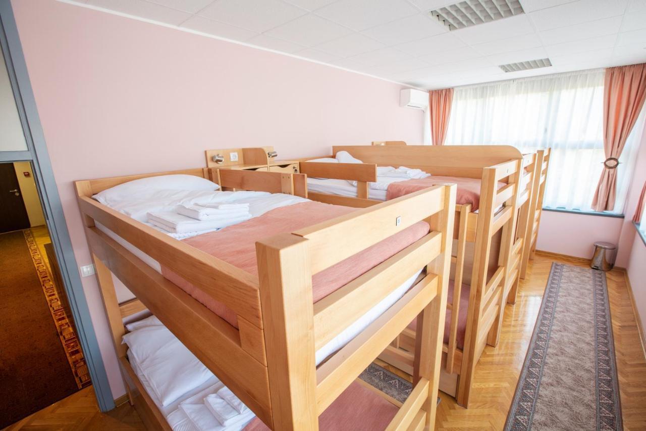 Hostel amd Belgrad Exterior foto